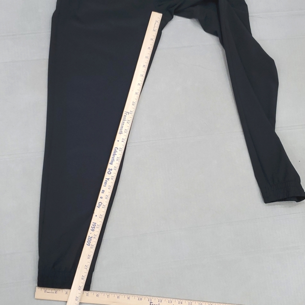 Layer 8 jogger pants men's medium black Qwick Dry lightweight elastic drawstring - Picture 6 of 10